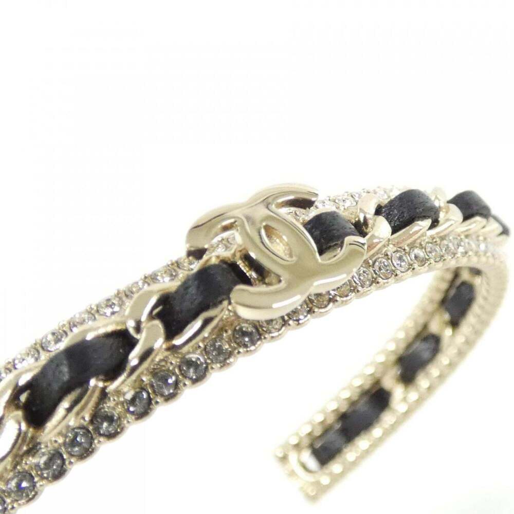 CHANEL Black Bracelet - Picture 3 of 3